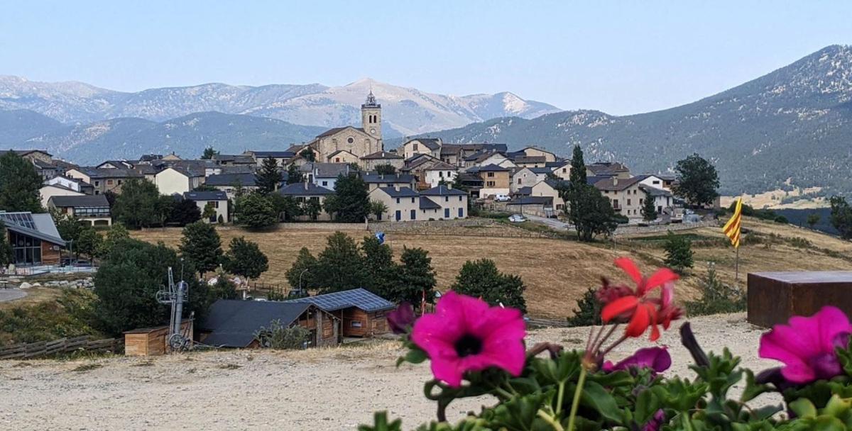 Cottage Des Pleiades - Station De Ski Accessible A Pieds Les Angles  Esterno foto